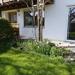 Mit Garten Im Schoenen By Interhome