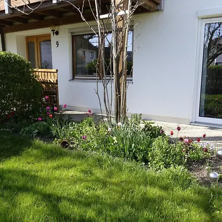 Mit Garten Im Schoenen By Interhome