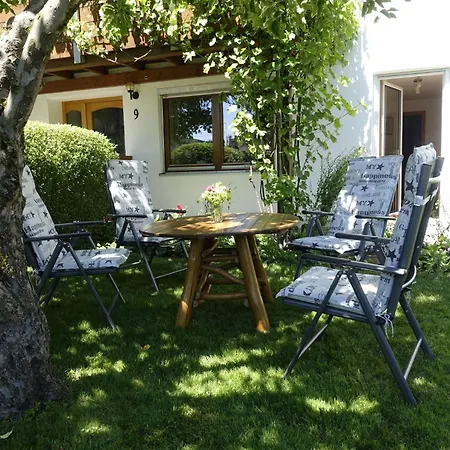 Mit Garten Im Schoenen By Interhome
